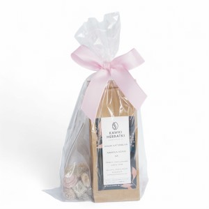 upominek: dwie kawy klasyczne i landrynki