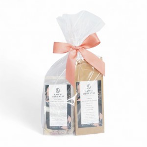 upominek: kawa aromatyzowana i landrynki 